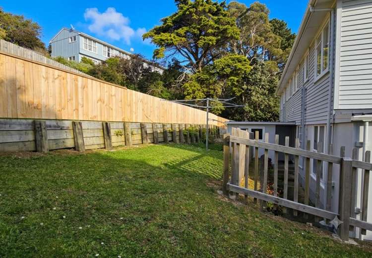 8B Devon Place Cannons Creek_16