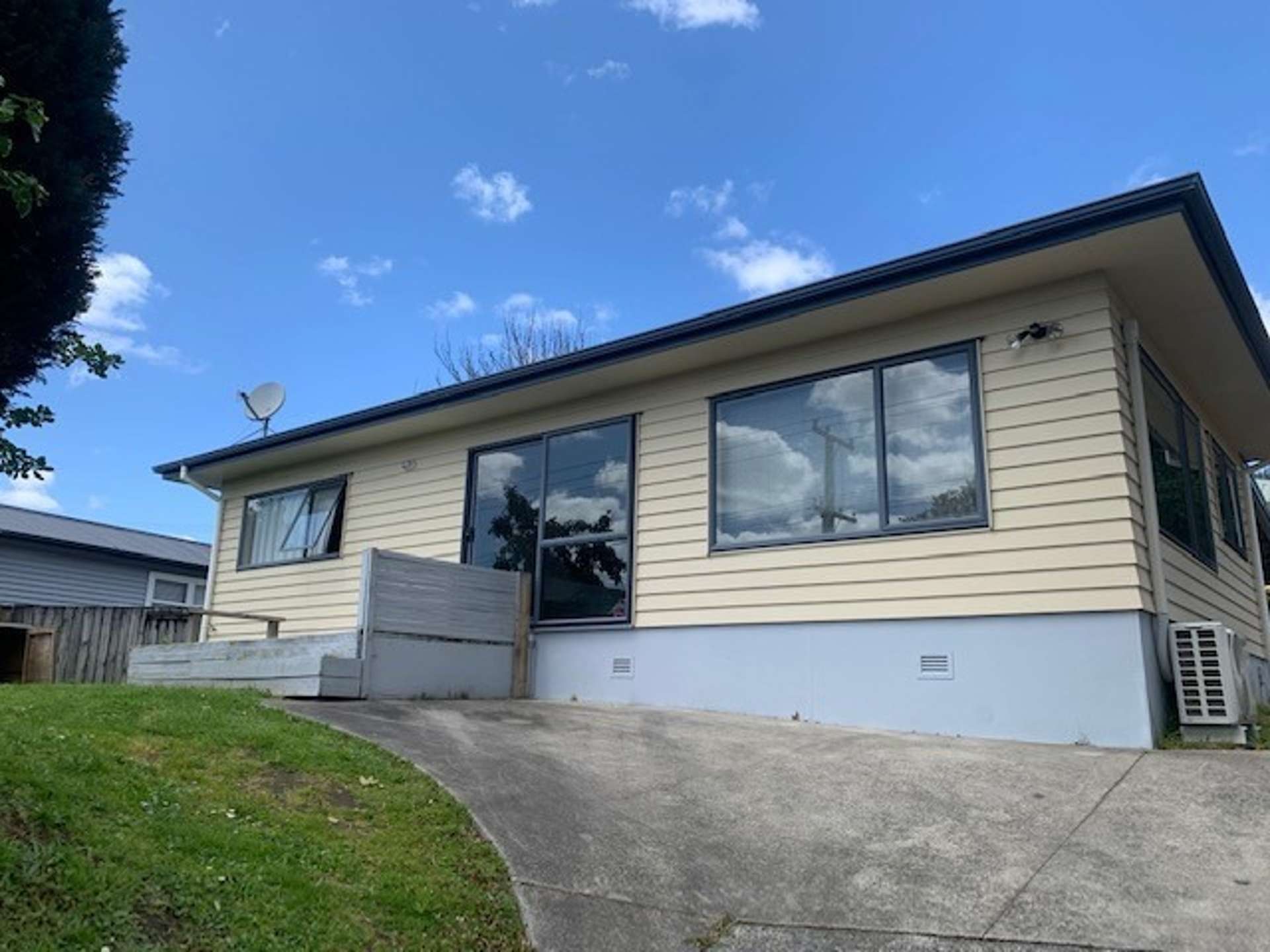 80a Welcome Bay Road 1185_0
