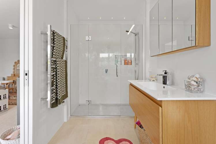 11 Te Awakura Terrace Mount Pleasant_22