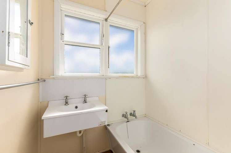 71-73 Leicester Street Cannons Creek_17