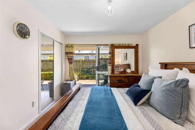 1/11 Rossiter Avenue Redwood_8