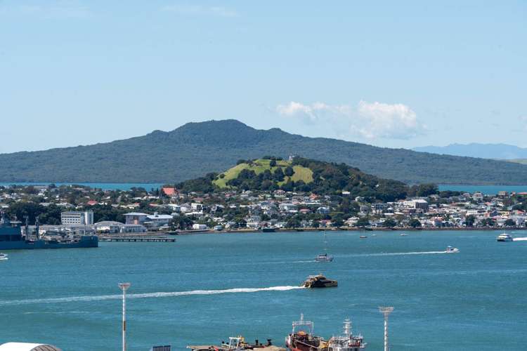 2401/10 Commerce Street Auckland Central_9