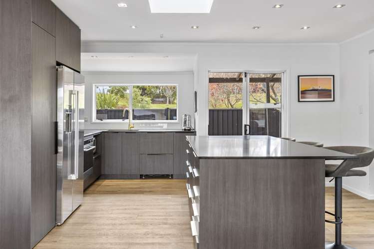 11 Kowhai Road Rainbow Point_8