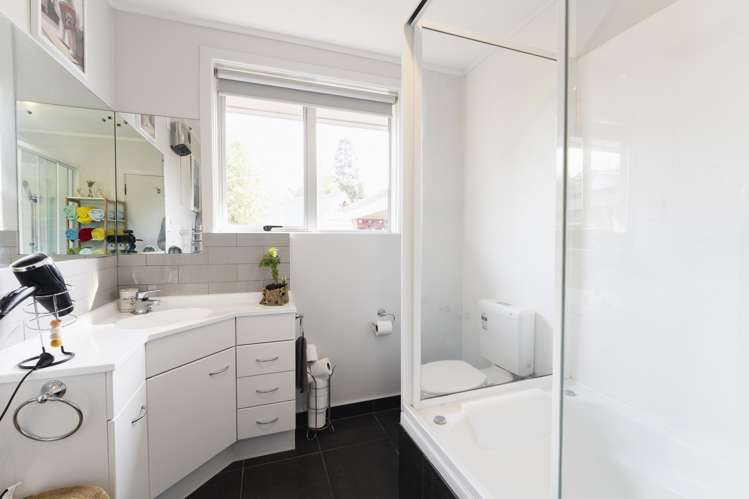 290 Main South Road Green Island_18