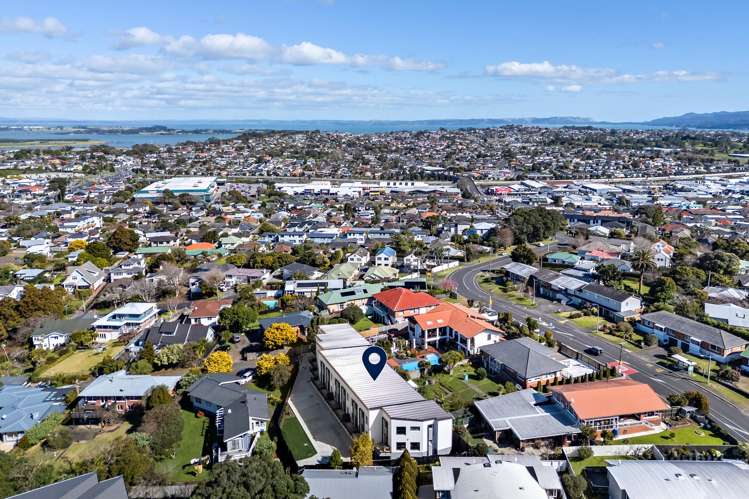 25 Warren Avenue Three Kings_24