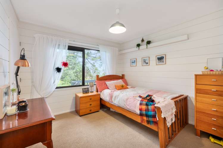 141 Attwood Road Paremoremo_16