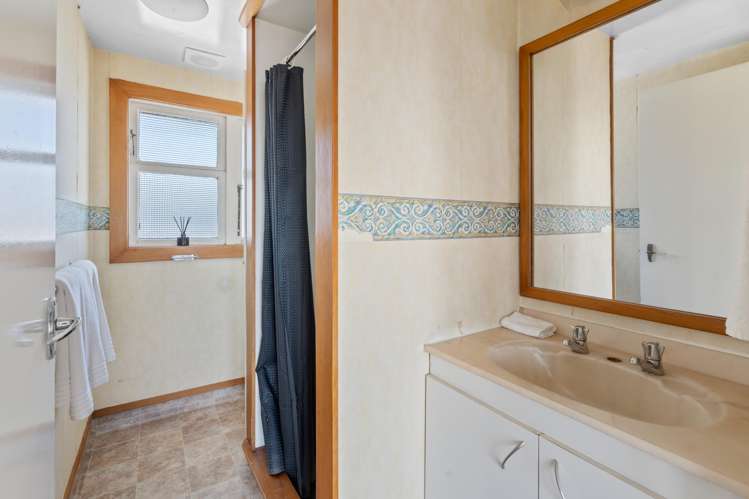 17 Nottingham Crescent Calton Hill_16