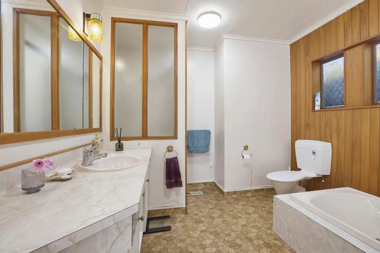 24 Sugarloaf Road Brooklyn_24