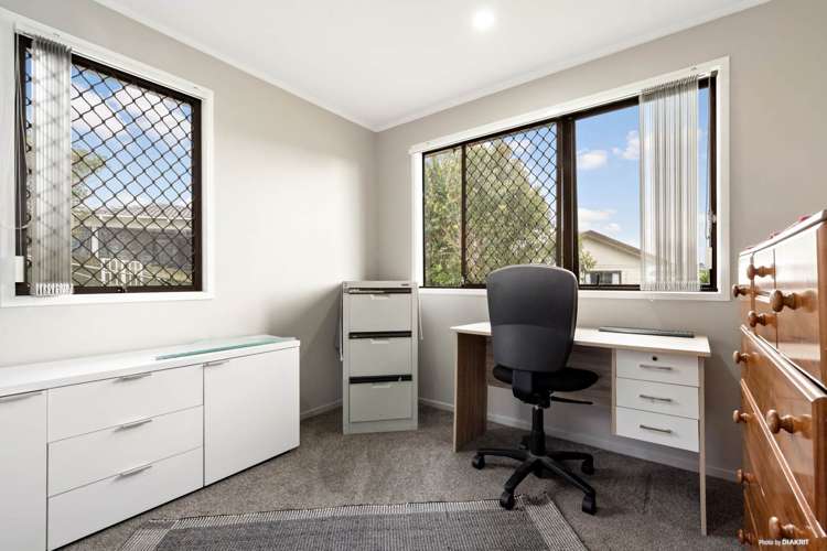 18 Blackgate Place Manurewa_11