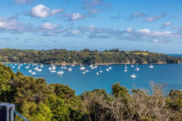 Idyllic Coastal Retreat