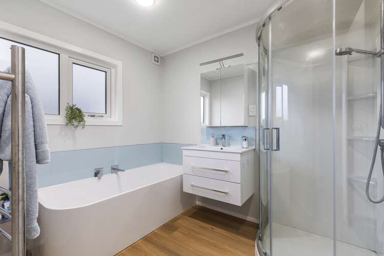 17 John Witton Drive Crofton Downs_10