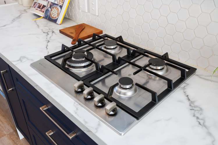 2 Lockhart Avenue Milson_9