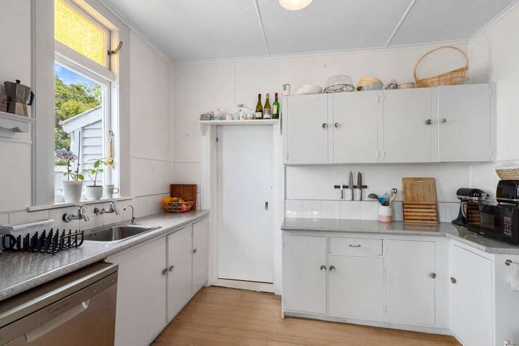 141 Vauxhall Road Narrow Neck_8