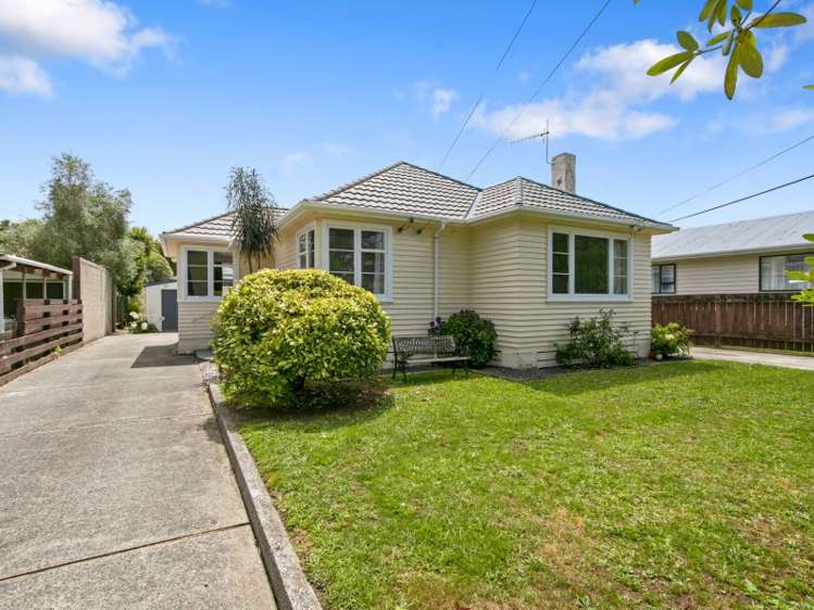 8 Faulke Avenue Wainuiomata_19