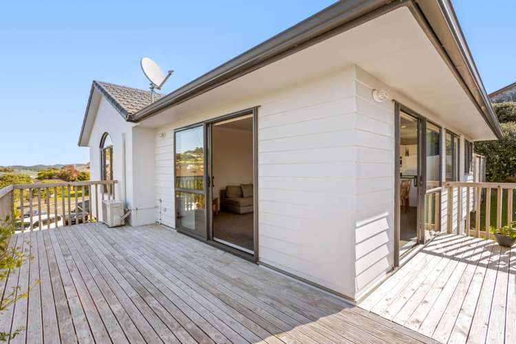 7 Rivervale Grove Stanmore Bay_7