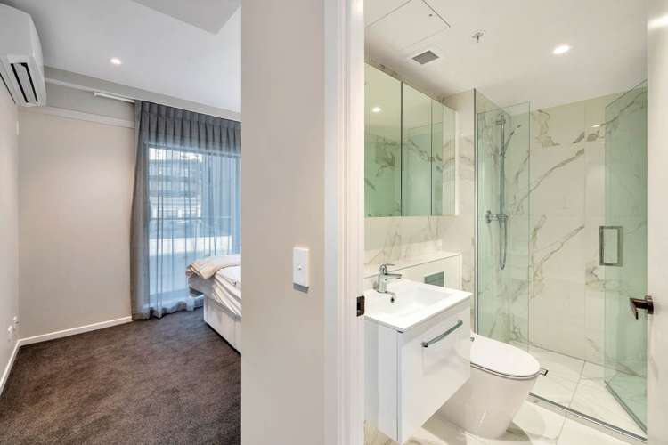 701/41 Beach Road Auckland Central_16