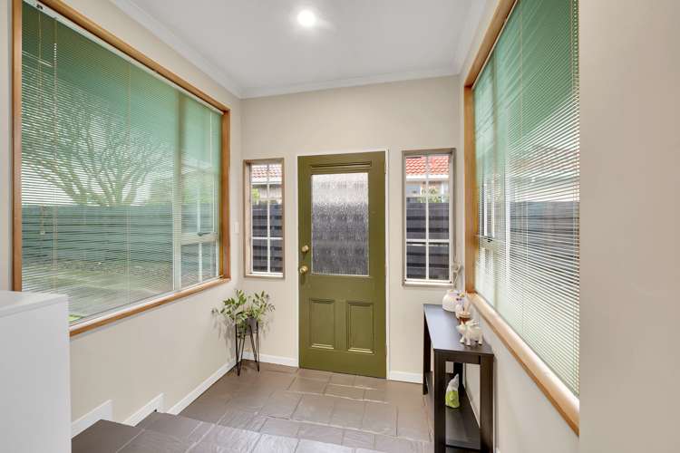 65 Oakley Crescent Hornby_11