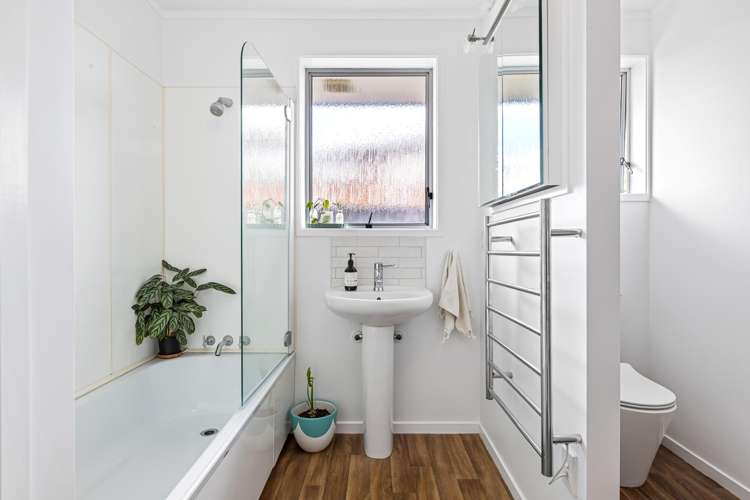 26 Doment Crescent Orewa_19