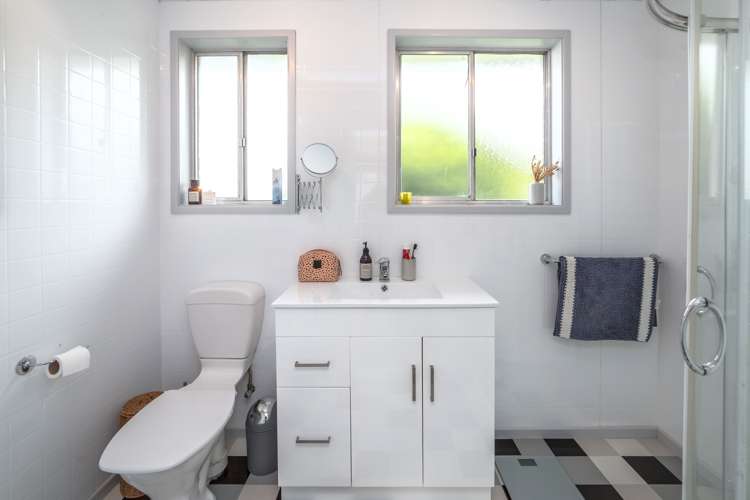 13 Farrier Grove Featherston_11