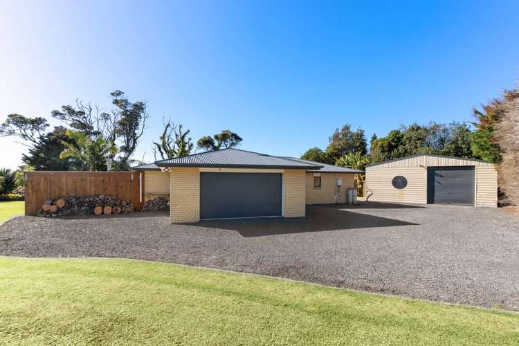 2123 Awhitu Road Pollok_1