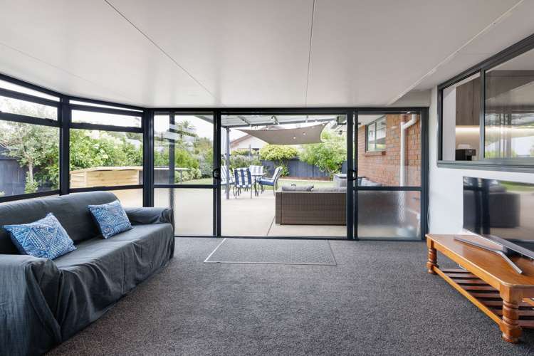 6 Limousin Place Grandview Heights_10