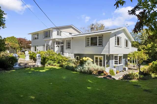 1324 Egmont Road Egmont Village_2