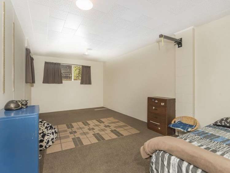 39 Maitland Avenue Stoke_11