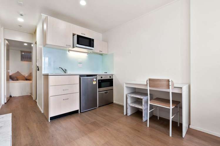 1229/72 Nelson Street_2