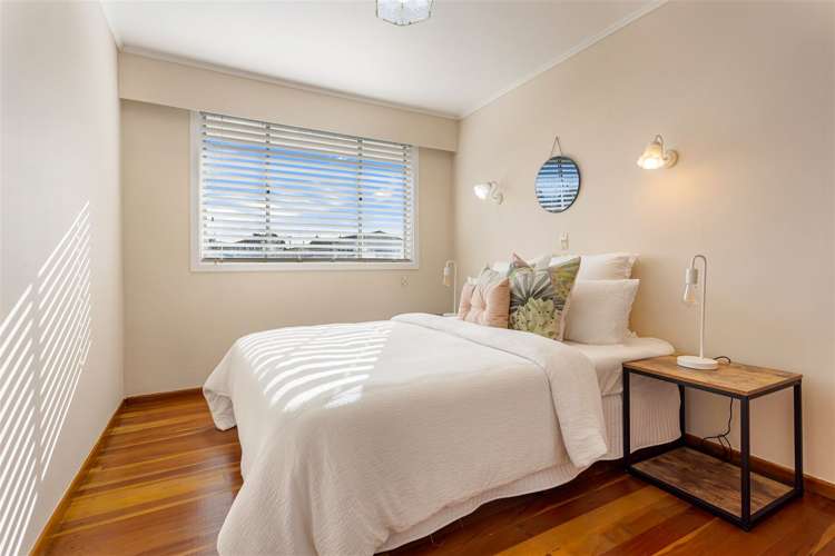 2/61 Royal View Road Te Atatu South_12