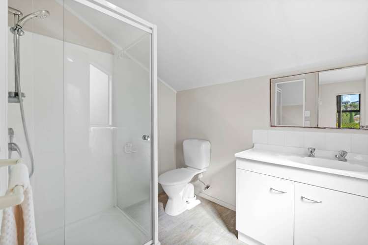 5 Azure Grove Unsworth Heights_14