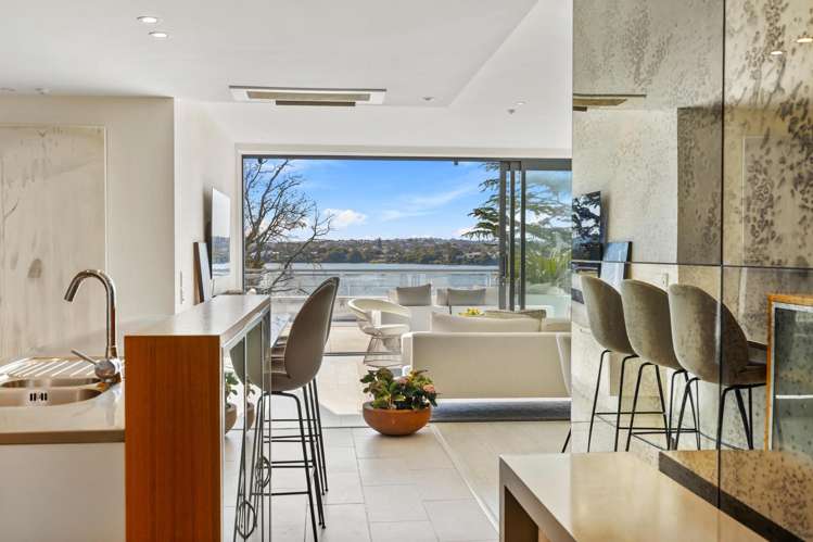 13/258 Hurstmere Road Takapuna_1