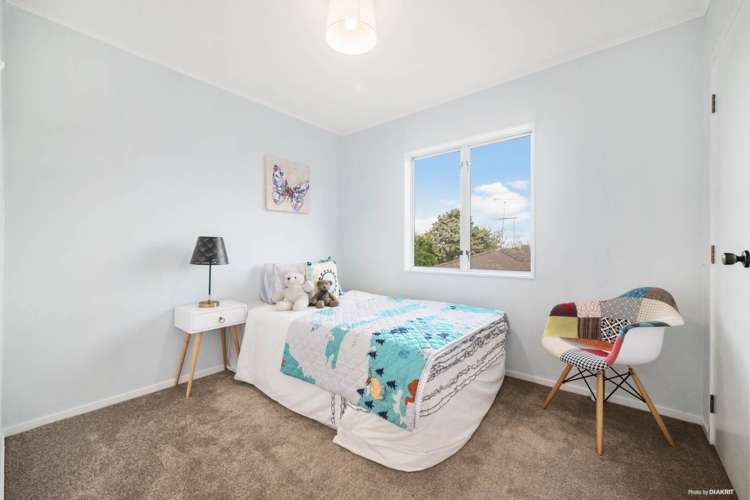 2/23 Tetrarch Place Totara Vale_11