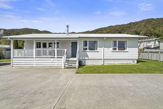 27 Antrim Crescent Wainuiomata_1