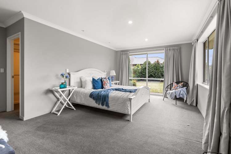 75 Somerville Crescent Aidanfield_11