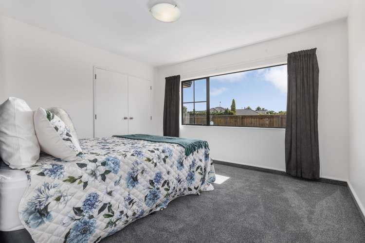 136 Guildford Drive Paraparaumu Beach_11