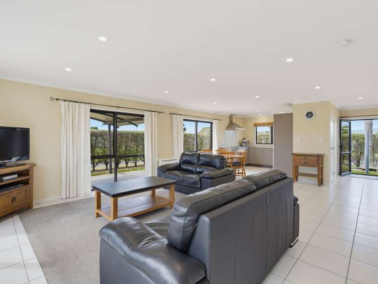 103 Ngaio Drive Matarangi_6