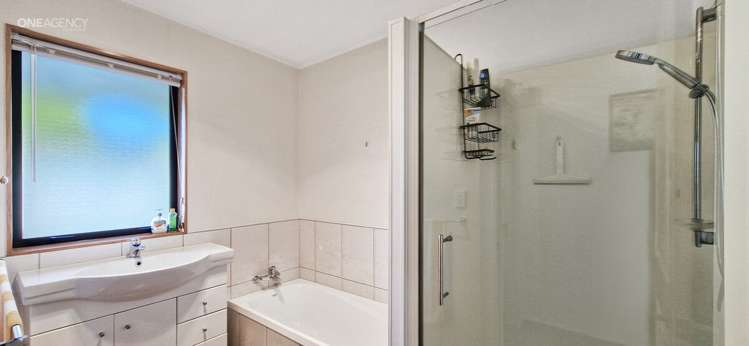 32 Grey Street Feilding_11