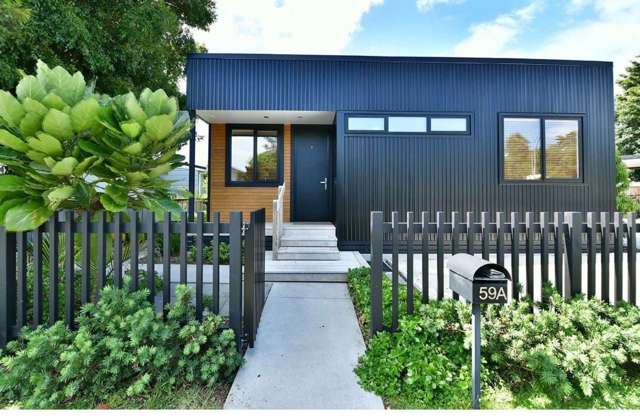 Architecturally Designed 2-Bedroom Unit/Townhouse