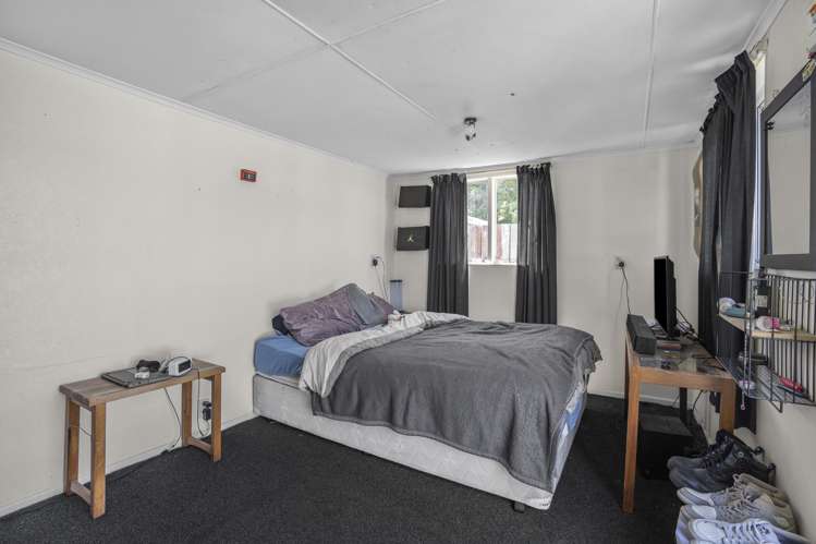 6 Manutuke Street Wainuiomata_13