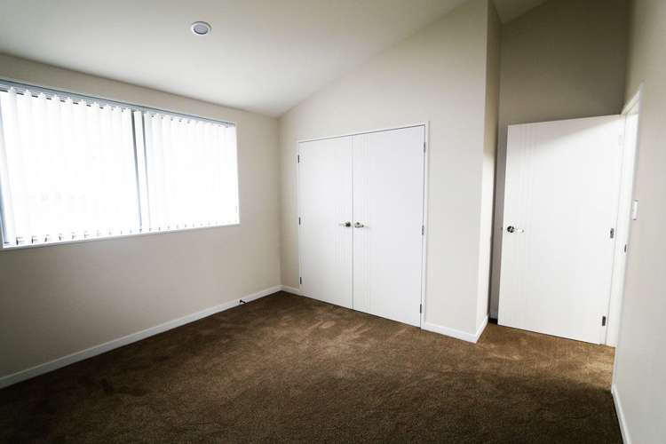 2180b Great North Road Avondale_13