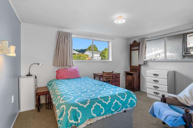 5 Balmoral Place Stoke_23