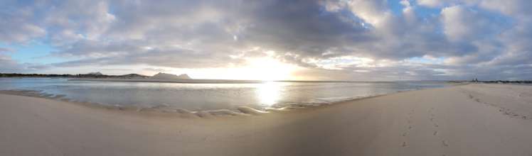 17 Finch Street One Tree Point_16