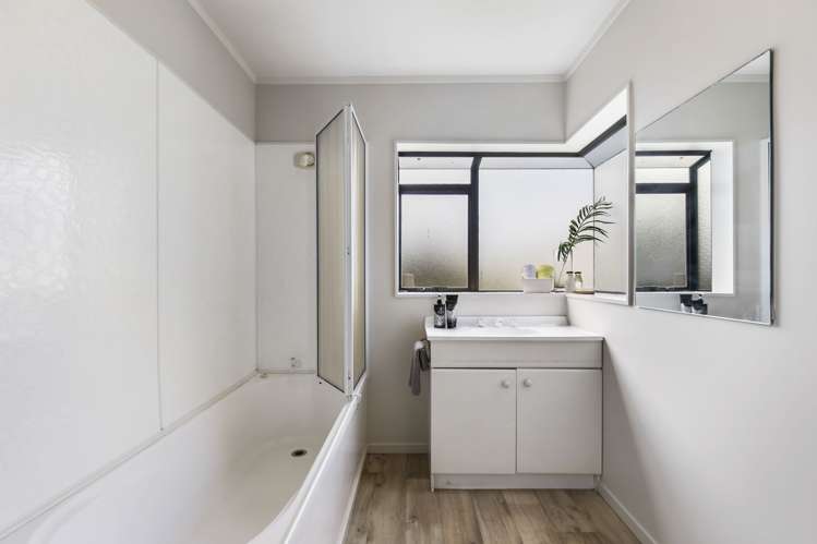 69c Saint Johns Road Saint Johns_11