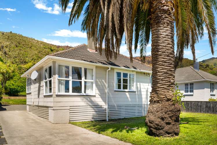 200 Waddington Drive Naenae_18