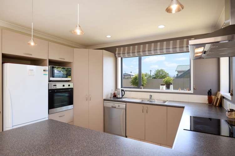 5A Robalan Place Redwoodtown_11