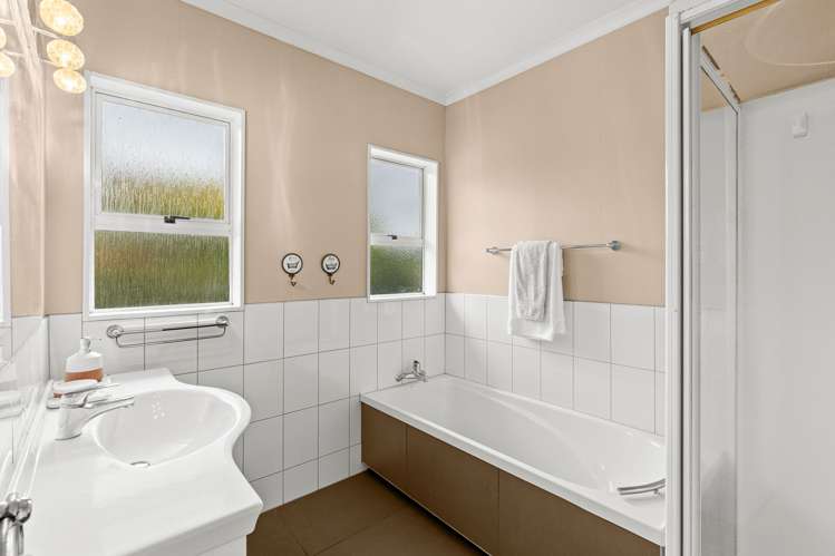 157 No 3 Line Whanganui East_13