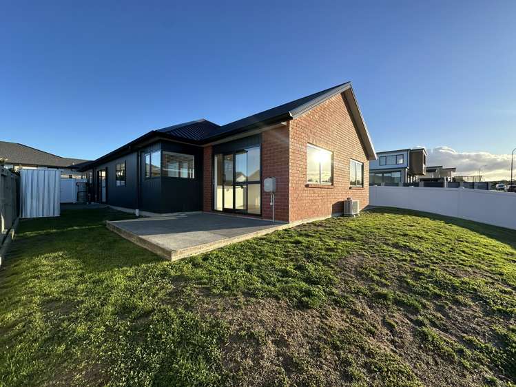 56 Riverhead Point Drive Riverhead_16