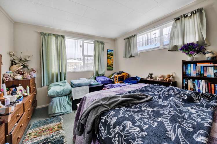 84 and 84a Argyle Street Hawera_14