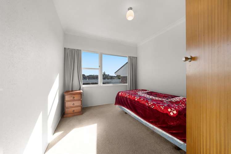 75 Lawrence Crescent_5