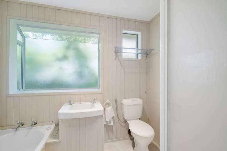 1/33 Nile Road Kelston_10